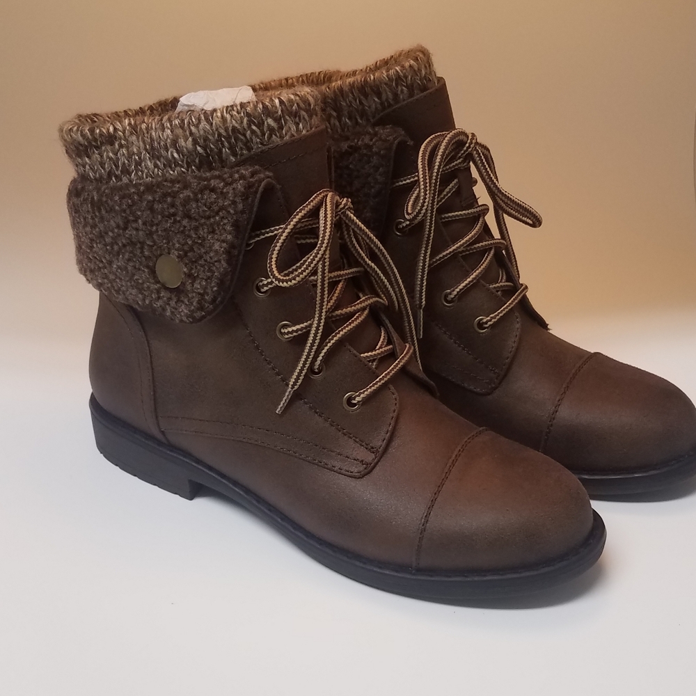 Cliffs by White Mountain hiking style boot